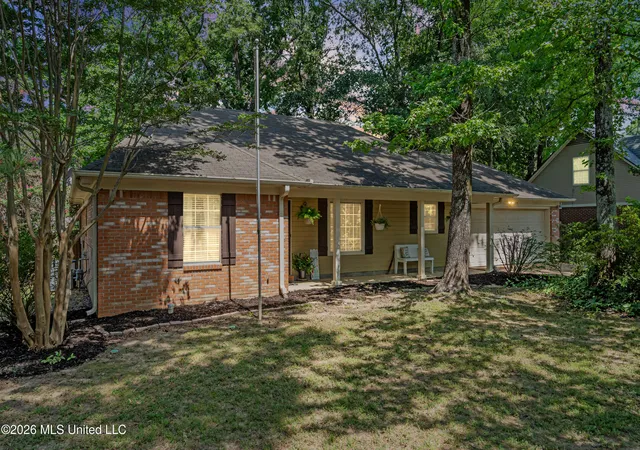 Homes for sale in Olive Branch, MS | 6275 Cherokee Dr, Olive Branch, MS 38654 | MLS# 4154646