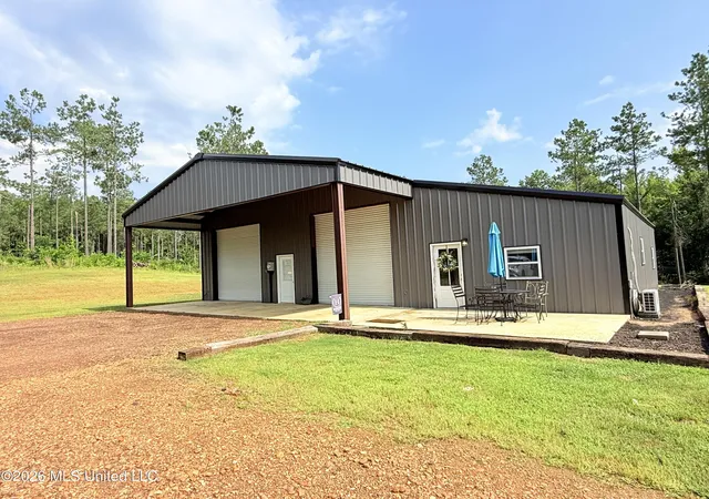 Homes for sale in Gore Springs, MS | 2495 Gore Springs Rd, Gore Springs, MS 38929 | MLS# 4154708