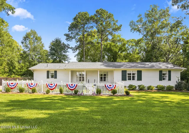 2nd image of 208 Saint Augustine Dr, Madison, MS 39110 | MLS# 4154653