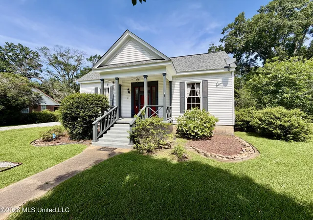 Homes for sale in Crystal Springs, MS | 412 S Jackson St, Crystal Springs, MS 39059 | MLS# 4154941