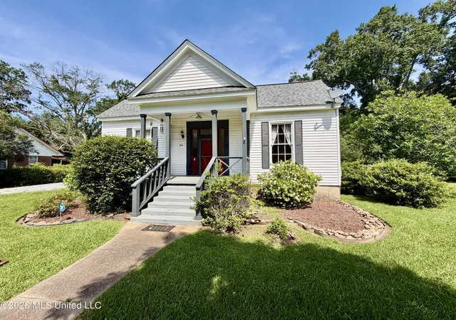 Homes for sale in Crystal Springs, MS | 412 S Jackson St, Crystal Springs, MS 39059 | MLS# 4154941