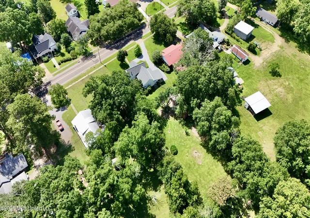 Homes for sale in Crystal Springs, MS | 412 S Jackson St, Crystal Springs, MS 39059 | MLS# 4154941