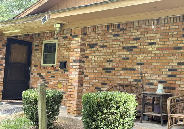 Photo 3 of Single family home for sale at 129 Woodard St, Hazlehurst, MS 39083 | MLS# 4156265 | Listing updated on 2026-07-20