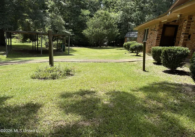 Photo 3 of Single family home for sale at 129 Woodard St, Hazlehurst, MS 39083 | MLS# 4156265 | Listing updated on 2026-07-20