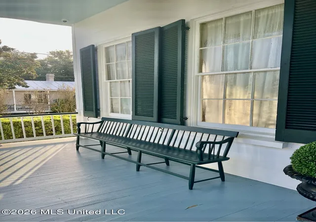 Homes for sale in Natchez, MS | 409 S Rankin St, Natchez, MS 39120 | MLS# 4154697