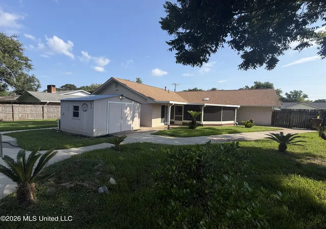 4th image of 2421 Sunkist Country Club Rd, Biloxi, MS 39532 | MLS# 4154685