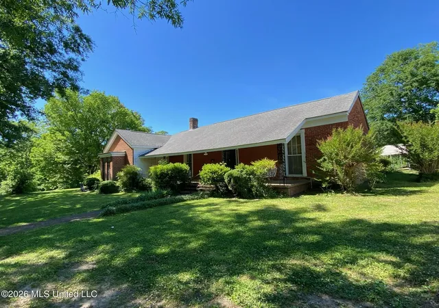 Homes for sale in Waterford, MS | 9 Potts Camp Rd, Waterford, MS 38685 | MLS# 4154687