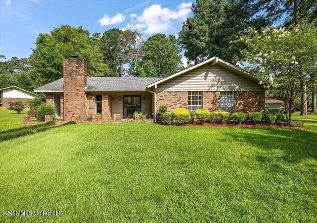 Photo 1 of Sale Pending at 65 Summit Ridge Dr, Brandon, MS 39042 | MLS# 4154699 | Listing updated on 2026-07-19