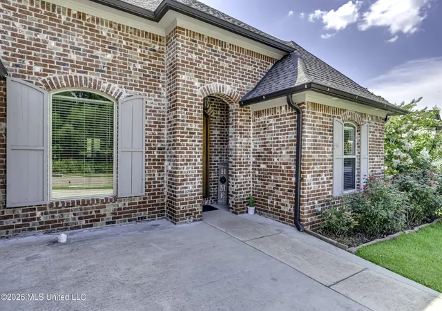 Photo 2 of Sale Pending at 115 Caledonian Blvd, Brandon, MS 39047 | MLS# 4154707 | Listing updated on 2026-09-07