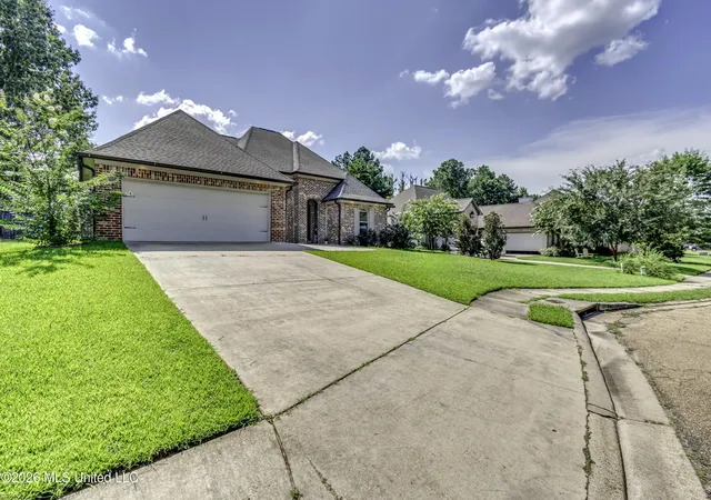 Photo 3 of Sale Pending at 115 Caledonian Blvd, Brandon, MS 39047 | MLS# 4154707 | Listing updated on 2026-09-07