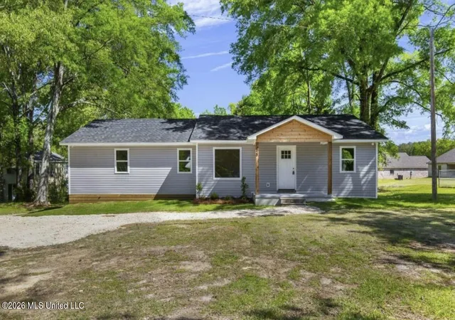 Photo 1 of Single family home for sale at 429 Old Whitfield Rd, Pearl, MS 39208 | MLS# 4155610 | Listing updated on 2026-10-07