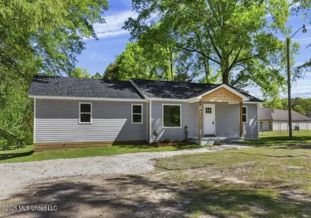 Photo 2 of Single family home for sale at 429 Old Whitfield Rd, Pearl, MS 39208 | MLS# 4155610 | Listing updated on 2026-10-07