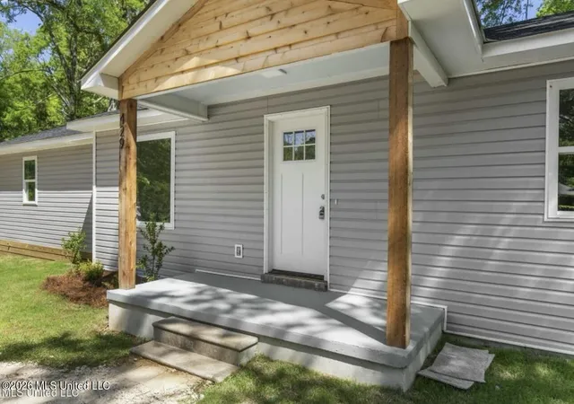 Photo 3 of Single family home for sale at 429 Old Whitfield Rd, Pearl, MS 39208 | MLS# 4155610 | Listing updated on 2026-10-07