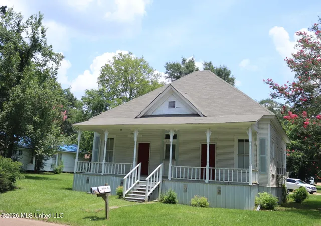 Homes for sale in Brookhaven, MS | 802 Union St, Brookhaven, MS 39601 | MLS# 4155089