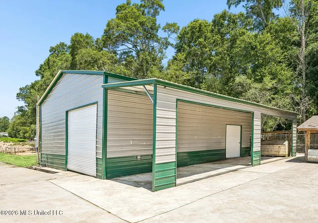 Photo 3 of Multi family home for sale at 140 Sugar Crk Rd, Carriere, MS 39426 | MLS# 4154763 | Listing updated on 2026-07-10