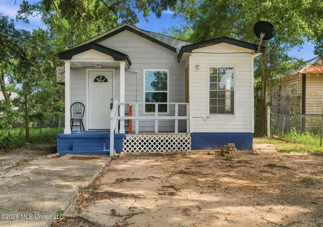 Homes for sale in Biloxi, MS | 509 Roy St, Biloxi, MS 39530 | MLS# 4154758