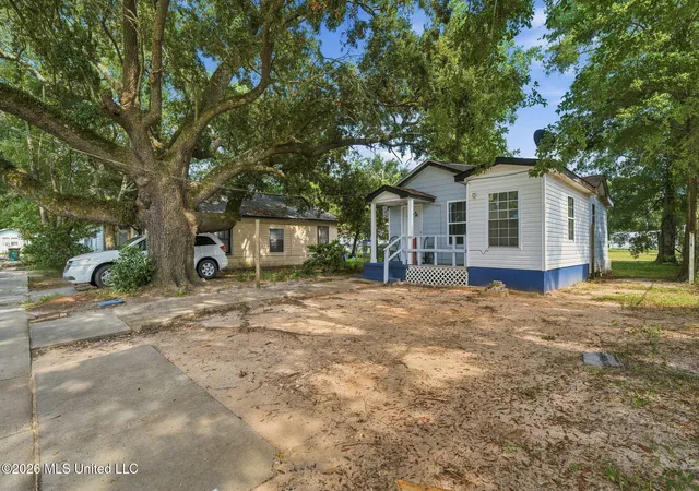 Photo 3 of Single family home for sale at 509 Roy St, Biloxi, MS 39530 | MLS# 4154758 | Listing updated on 2026-09-15