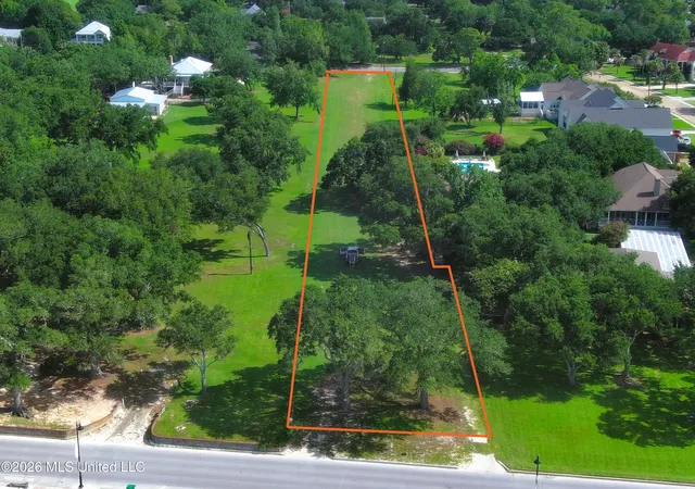 3rd image of 2906 Washington Ave, Pascagoula, MS 39567 | MLS# 4154773