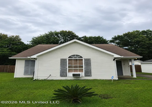 Homes for sale in Gulfport, MS | 13438 Locust Hill Dr, Gulfport, MS 39503 | MLS# 4154785
