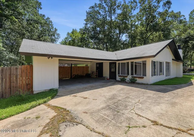 Photo 3 of Single family home for sale at 113 Poplar Dr, Brandon, MS 39047 | MLS# 4154950 | Listing updated on 2026-10-02