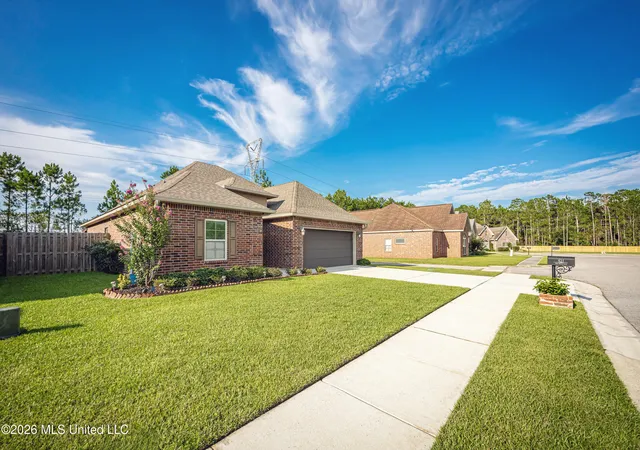 Photo 2 of Single family home for sale at 451 Palm Breeze Dr, Ocean Springs, MS 39564 | MLS# 4155316 | Listing updated on 2026-09-11