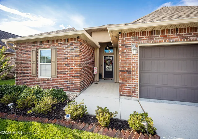 Photo 3 of Single family home for sale at 451 Palm Breeze Dr, Ocean Springs, MS 39564 | MLS# 4155316 | Listing updated on 2026-09-11