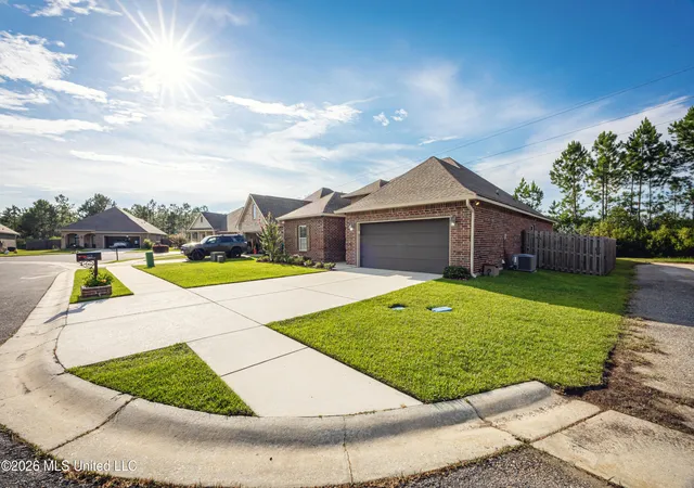 Photo 4 of Single family home for sale at 451 Palm Breeze Dr, Ocean Springs, MS 39564 | MLS# 4155316 | Listing updated on 2026-09-11