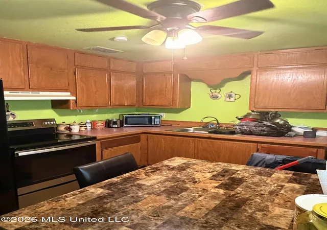 Homes for sale in Mc Comb, MS | 600 Earl St, Mc Comb, MS 39648 | MLS# 4154848