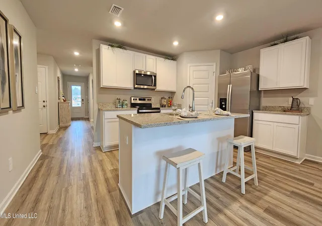 Photo 4 of Single family home for sale at 17510 E Sycamore St, Gulfport, MS 39503 | MLS# 4159371 | Listing updated on 2026-08-21