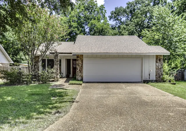 Homes for sale in Madison, MS | 1116 Benbrook Dr, Madison, MS 39110 | MLS# 4155209