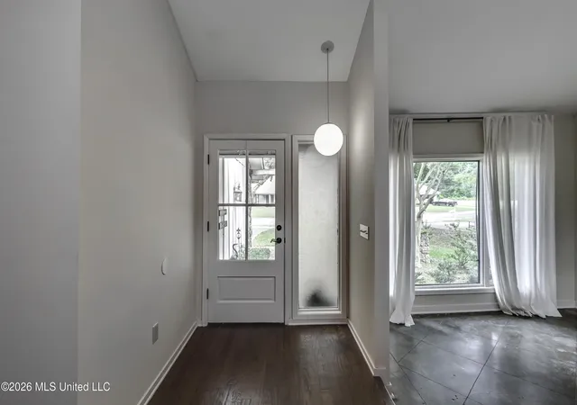 Photo 3 of Sale Pending at 1116 Benbrook Dr, Madison, MS 39110 | MLS# 4155209 | Listing updated on 2026-09-20