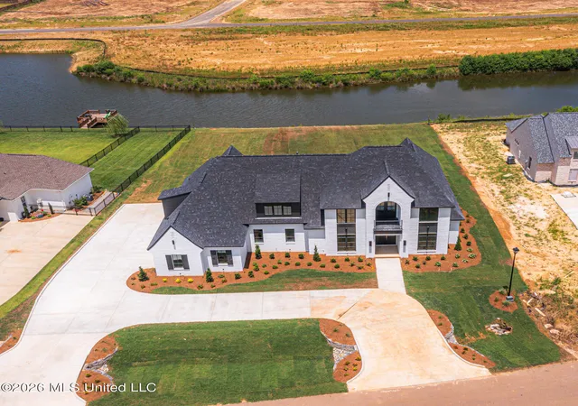 Photo 1 of Sale Pending at 174 Westlake Cir, Madison, MS 39110 | MLS# 4154895 | Listing updated on 2026-09-15