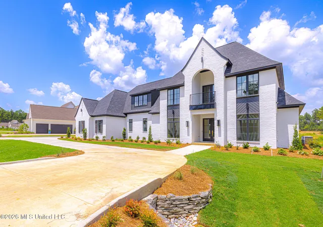 Photo 3 of Sale Pending at 174 Westlake Cir, Madison, MS 39110 | MLS# 4154895 | Listing updated on 2026-09-15