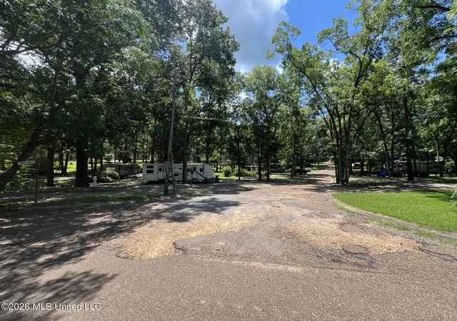 Homes for sale in Natchez, MS | 1 Fredrick Rd, Natchez, MS 39120 | MLS# 4154897