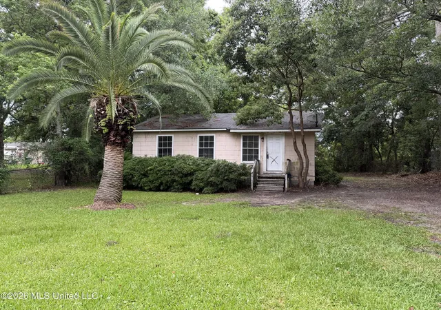 1st image of 1209 Polk Ave, Pascagoula, MS 39567 | MLS# 4155622