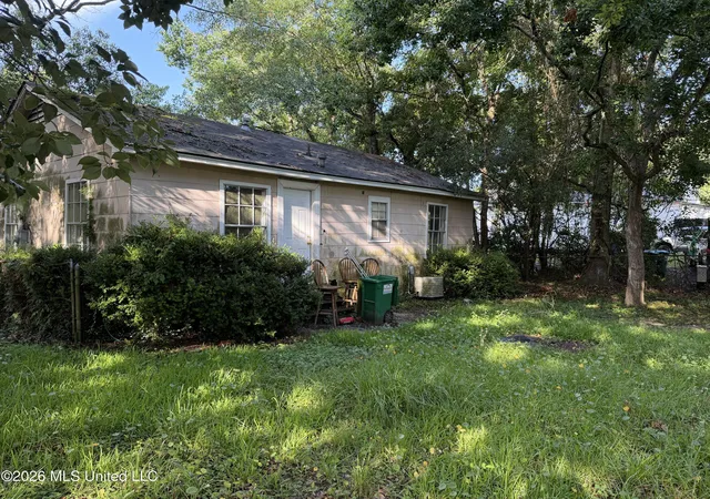 24th image of 1209 Polk Ave, Pascagoula, MS 39567 | MLS# 4155622
