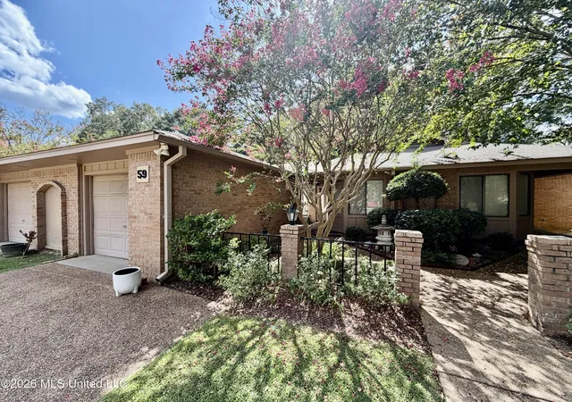 Photo 1 of Single family home for sale at 59 Shore Dr, Clinton, MS 39056 | MLS# 4158885 | Listing updated on 2026-08-27