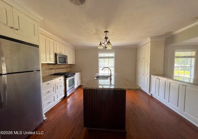 Homes for sale in Ridgeland, MS | 455 S Wheatley St, Ridgeland, MS 39157 | MLS# 4155044