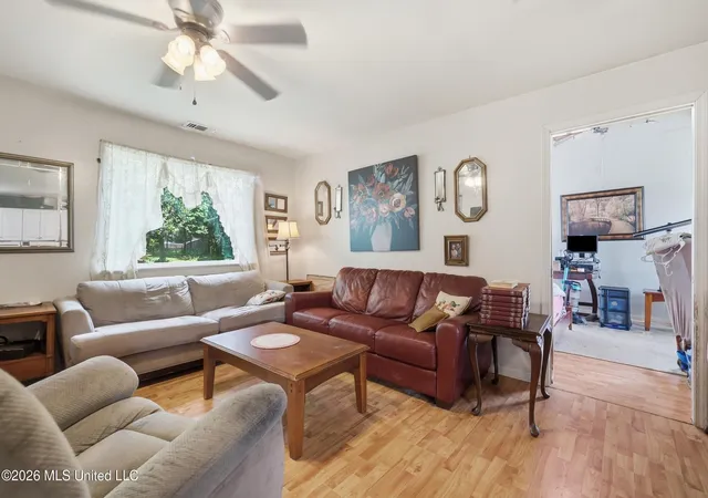 Homes for sale in Ocean Springs, MS | 326 Magnolia Ave, Ocean Springs, MS 39564 | MLS# 4154937