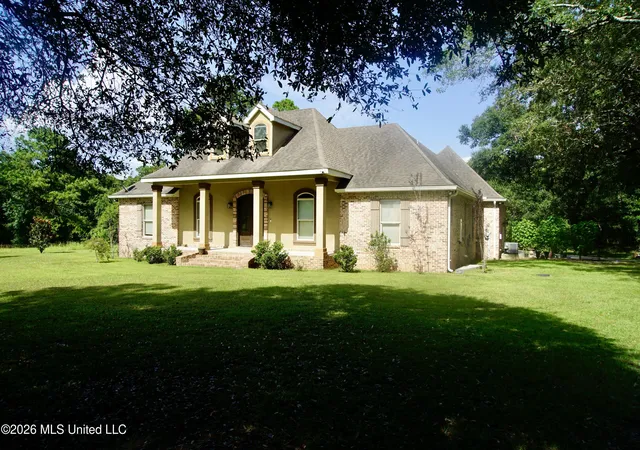 Photo 3 of Single family home for sale at 14254 Vidalia Rd, Pass Christian, MS 39571 | MLS# 4156301 | Listing updated on 2026-08-21