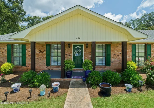 Homes for sale in Columbia, MS | 606 Pierce Rd, Columbia, MS 39429 | MLS# 4155026