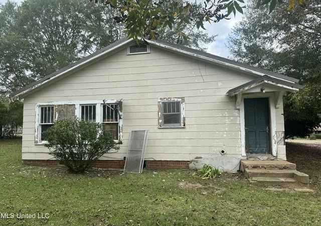 Homes for sale in Magee, MS | 429 1st Ave, Magee, MS 39111 | MLS# 4154974
