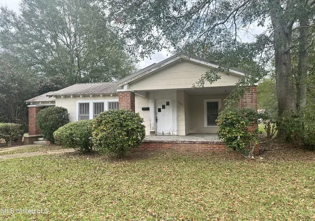Homes for sale in Magee, MS | 429 1st Ave, Magee, MS 39111 | MLS# 4154974
