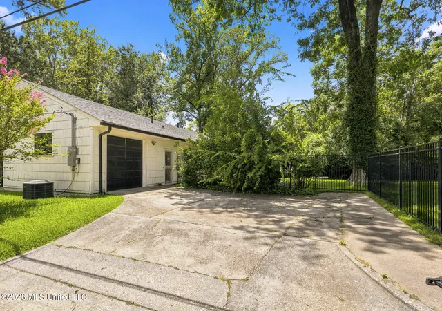 34th image of 964 Meadow Heights Dr, Jackson, MS 39206 | MLS# 4155120