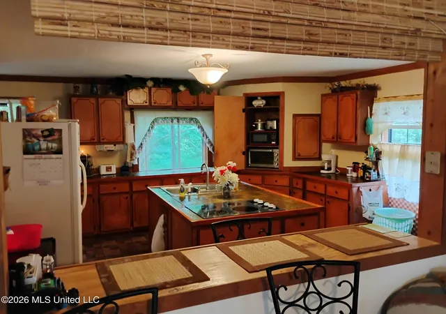 Photo 4 of Single family home for sale at 2025 Hendrix Rd, Coffeeville, MS 38922 | MLS# 4155022 | Listing updated on 2026-08-03