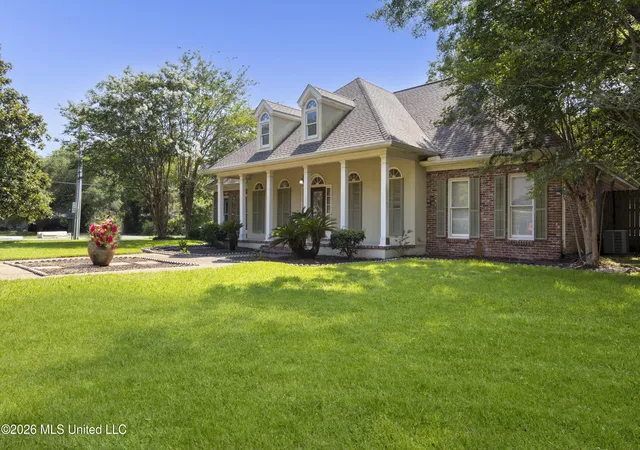 Photo 2 of Single family home for sale at 1 High Pointe Dr, Gulfport, MS 39507 | MLS# 4156096 | Listing updated on 2026-07-16