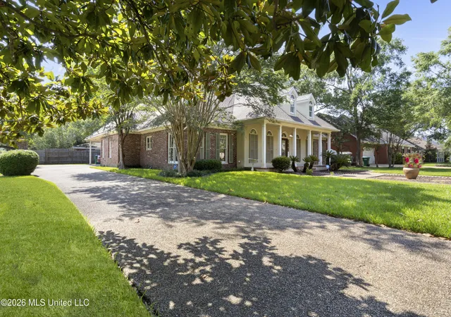 Photo 3 of Single family home for sale at 1 High Pointe Dr, Gulfport, MS 39507 | MLS# 4156096 | Listing updated on 2026-07-16