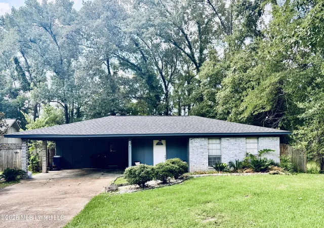 1st image of 126 Pecanwood Dr, Natchez, MS 39120 | MLS# 4155086