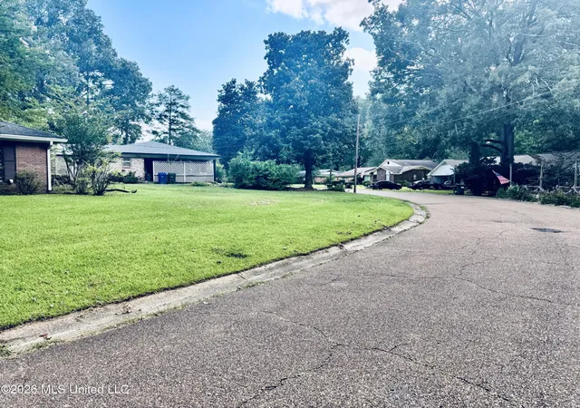 35th image of 126 Pecanwood Dr, Natchez, MS 39120 | MLS# 4155086