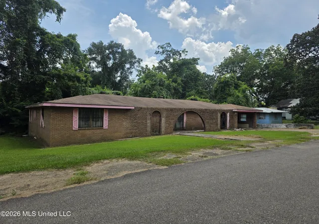 Homes for sale in Mc Comb, MS | 318 Denwiddie Ave, Mc Comb, MS 39648 | MLS# 4155039
